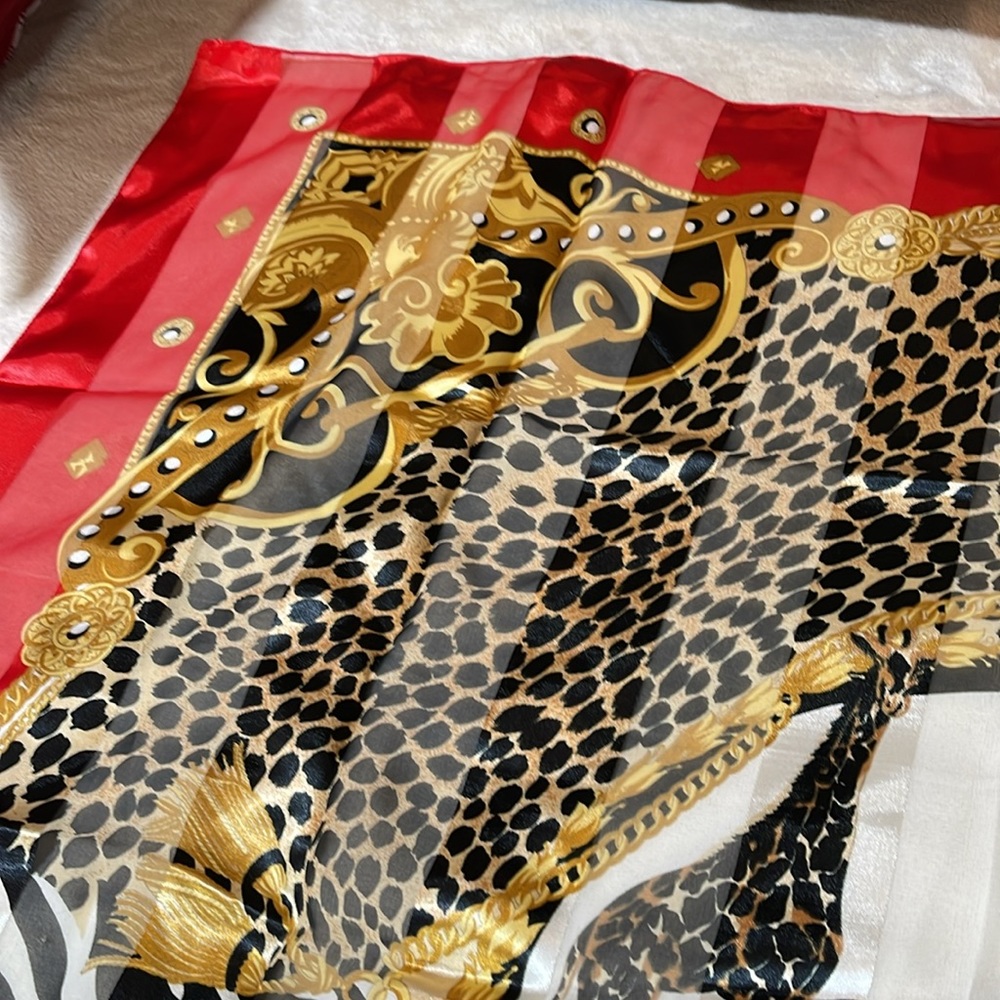 DESIGNER INSPIRED SCARF: Red, Gold, Black & White. - Picture 9 of 10